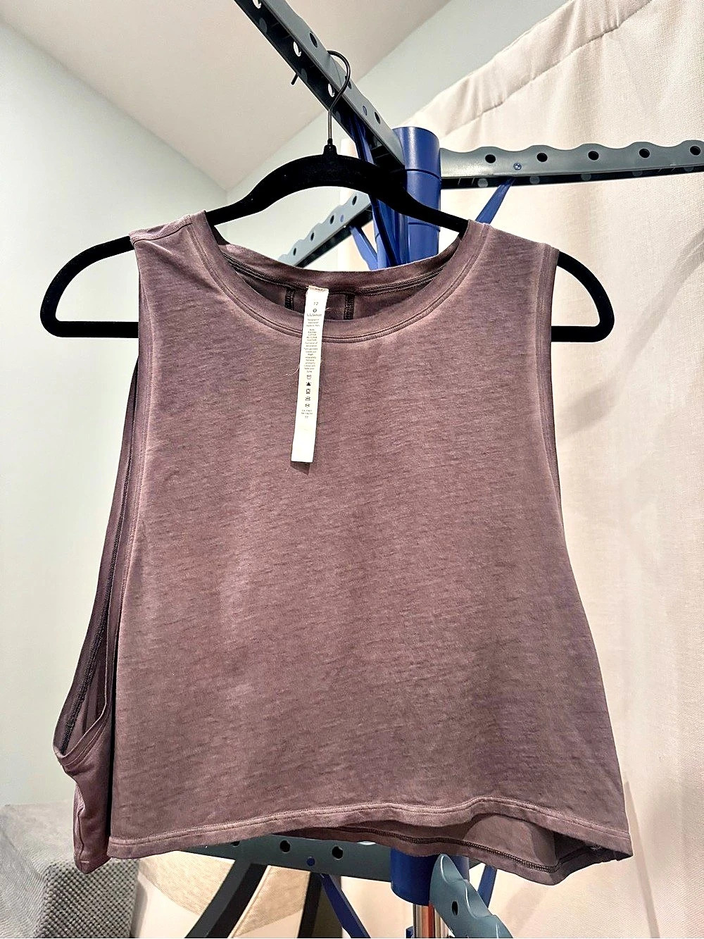 Lululemon Cut back crop tank